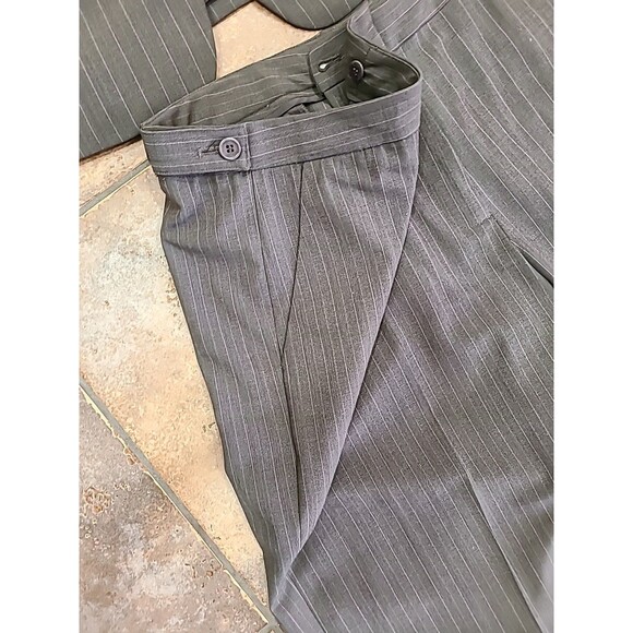 Calvin Klein Women's Brown Striped Suit Size 12, MSRP $348 - Picture 8 of 16